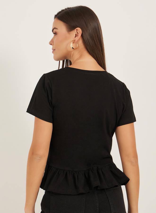 Styli Regular Fit Ruffled Hem Lace Detail T-Shirt with Bow Detail - Image 4